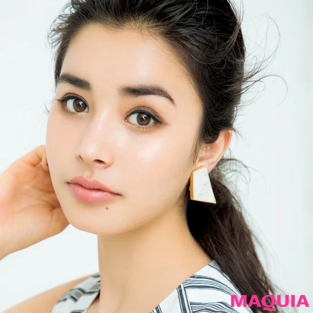 サンドカラーで囲んでスタイリッシュに