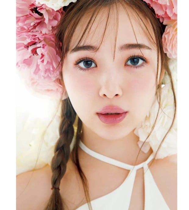 トップアーティスト、中野明海さんの素顔に接近。料理・パン作りもプロ級！ ネコへの深い愛も