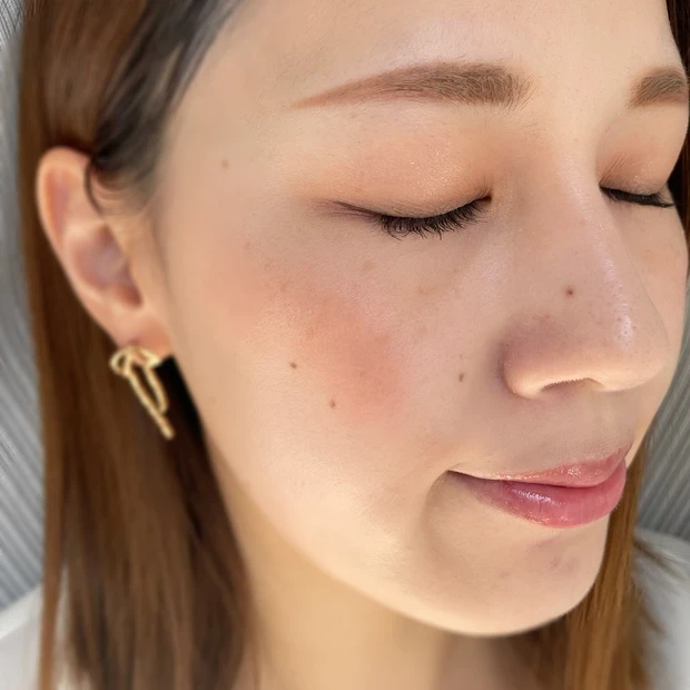 ケイト ポッピングシルエットシャドウ ブルべ OR-2 コーラルロゼポップ メイク