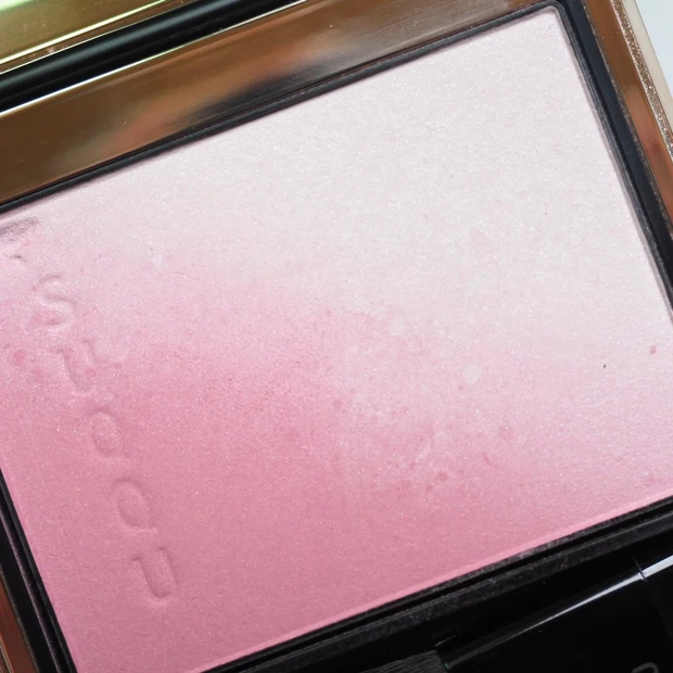 SUQQU「ブラーリングカラーブラッシュ」　透重