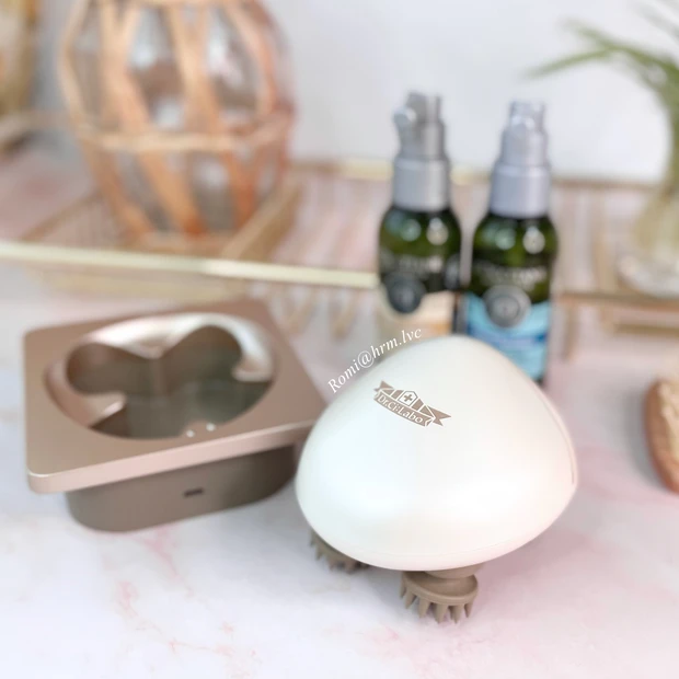 ドクターシーラボ　リフトアップマッサージャー