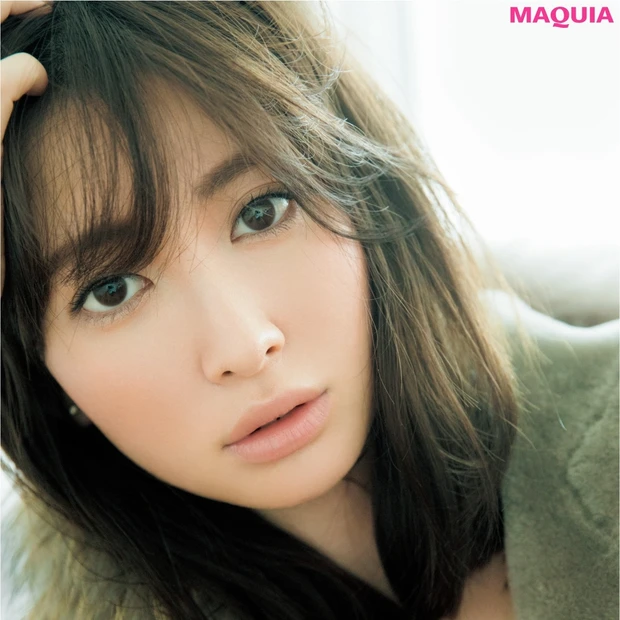 ヌーディーカラーで作るワントーンでノーブルな秋顔メイク