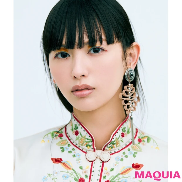 鈴木えみさんがトライ！ 赤ラインを効かせたオリエンタルなアイメイク