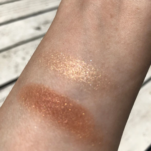 【日焼けメイク】太陽に愛されたお肌になる！ソーラーグロウ イルミネーティングパウダー デュオ【夏肌】_3_1