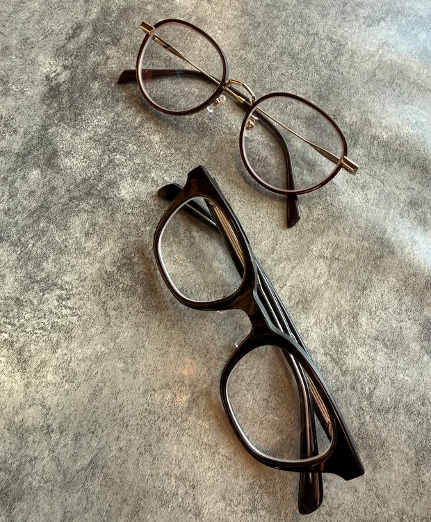 【神崎恵監修】JINS「大人美容メガネ」レビューかけるだけで小顔＆透明感？選んだ2本を紹介_2