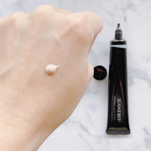 肌に半透明のうるみ膜で生肌仕上げ。感動のパウダーファンデーション！KANEBO メルティフィール ウェア_4_2