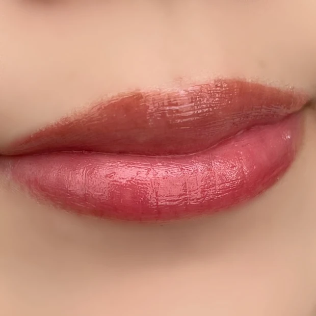 ミルクタッチ 落ちないリップ  08 パインモーヴ 仕上がり