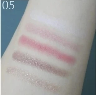 【おすすめ赤アイシャドウ③】ジルスチュアート　ブルームクチュール アイズ 05、06_ジルスチュアート　ブルームクチュールアイズ 05のスウォッチ_2