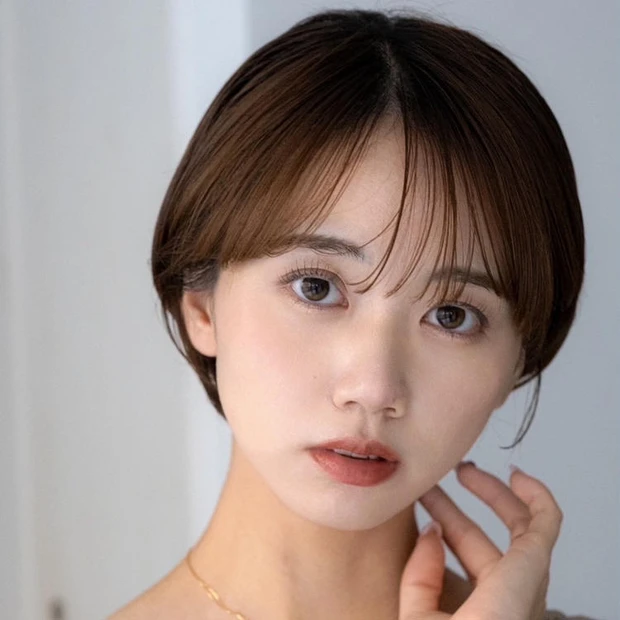 ショート　ヘア　髪型　ヘアスタイル　30代　40代　大人　前髪あり