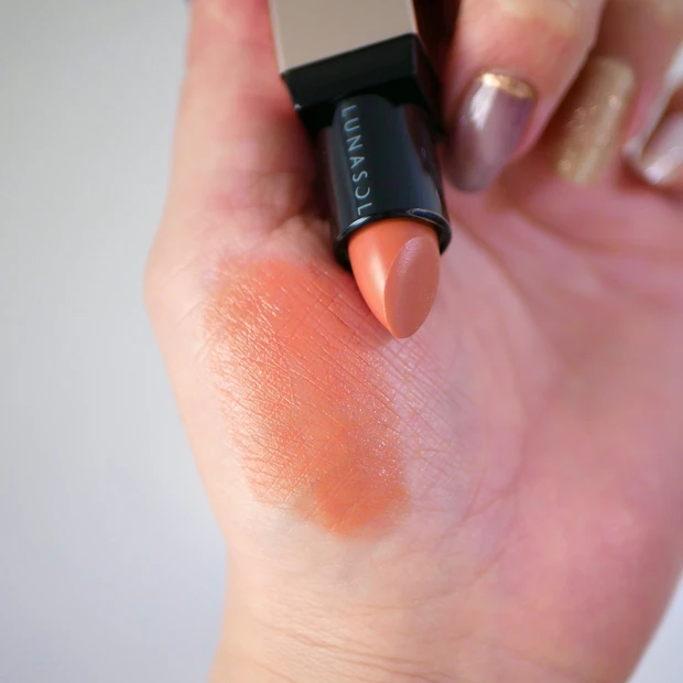 LUNASOL(ルナソル)2023スプリングコレクション シームレスマットリップス EX06 モダンドール スウォッチ