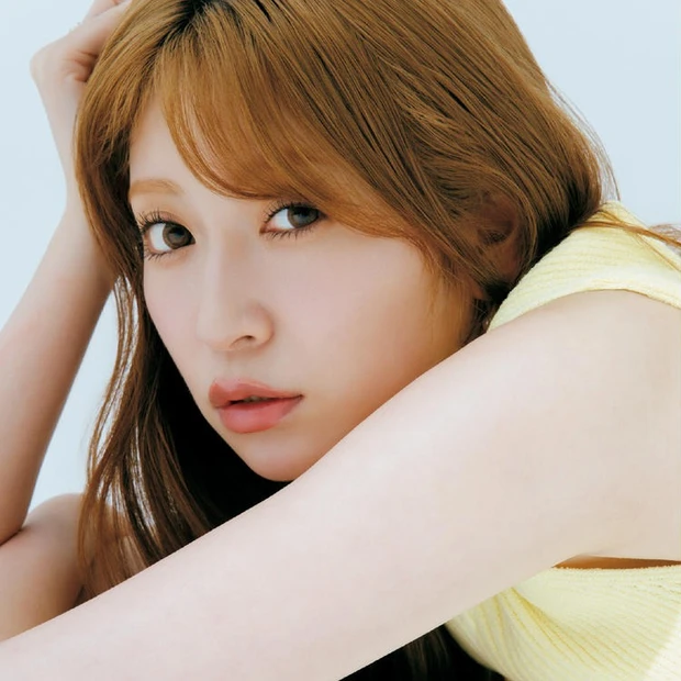 【10位】吉田朱里さん、ランクインコスメを使ってメイクを提案！【みんなのベスコス2024上半期】