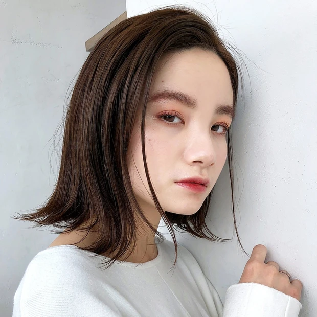 丸顔＆エラ張りさんにおすすめ！ ほっそりシャープな小顔見せワンレンボブ