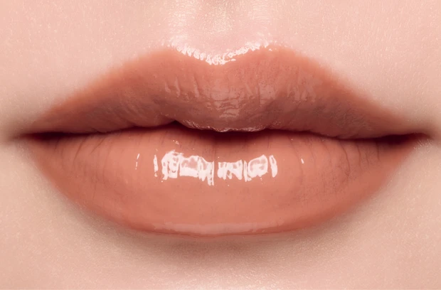 アディクション　ザ リップスティック グレイズドボム 004をブルベがスウォッチ