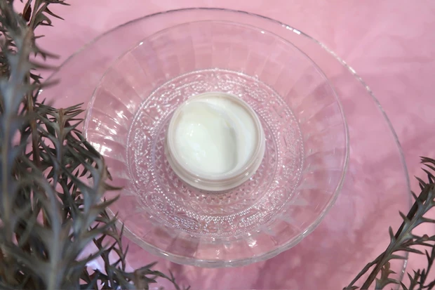 【アロマの香りを嗅ぎながら至福の保湿スキンケア】ETVOS ヴァイタルスペリアライン_6_2