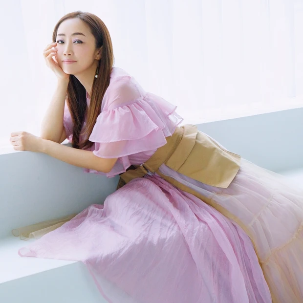 この春、神崎 恵さんも夢中！ 気負わず楽しむ大人のための「ピンクメイク」