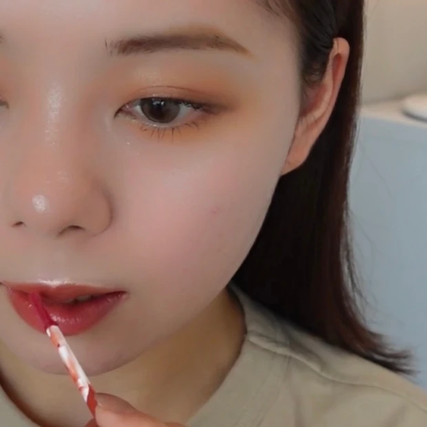 【橋本環奈ちゃんの表紙メイク】真似してみたよ！アイメイク・涙袋・リップヘアセットまで特徴を解説します！【メイク工程動画も♡】_13_1