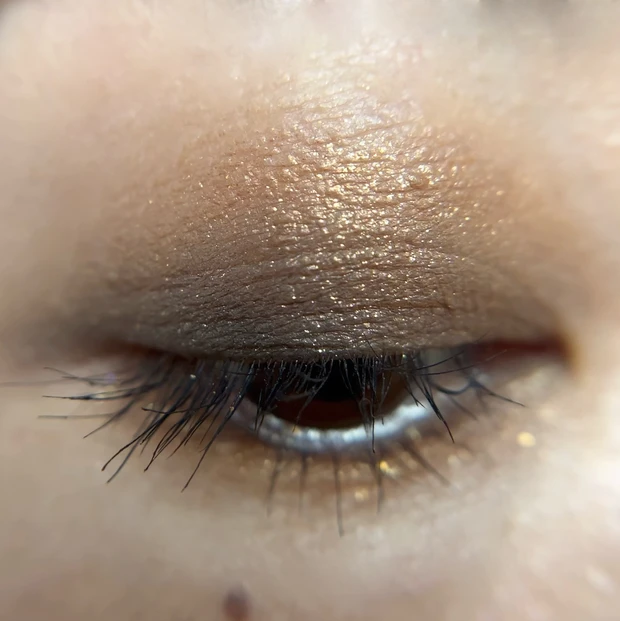 アイカラーデュオ15 目元スウォッチ