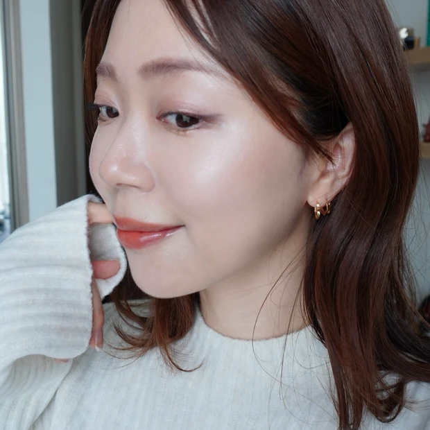 2025MYベスコスハイライト①NARS ライトリフレクティング ルミナイジングパウダー 03960 HEAVENLYを使ったメイク仕上がり