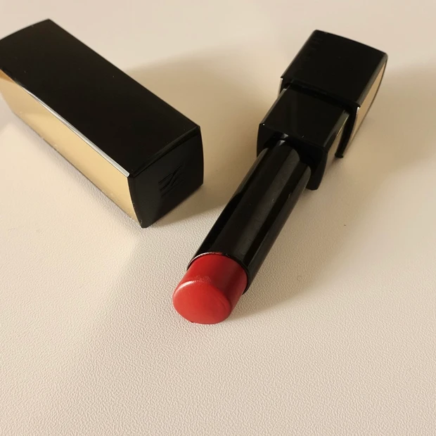 【赤リップ3選】既存色から選ぶ「一生推したい」運命レッド：②HERA ルージュ クラッシィ 301 ソウルレッド