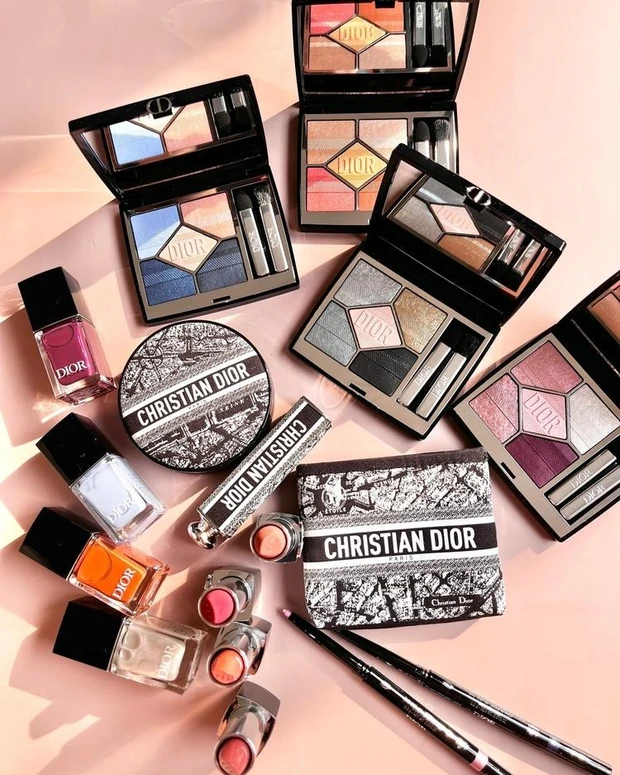 【7位】ディオールの秋新色を全色スウォッチ！ 人気アイパレットやリップの限定色などが登場【秋コスメ2024】