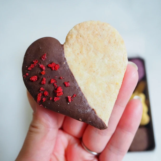 365日の街の小さな洋菓子店 『kanau(カナウ)』オリジナルクッキー缶