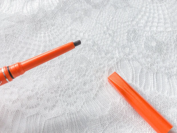 【立体感×ナチュラル眉】3色パウダーを1本にブレンド!デジャヴで叶えるプチプラ立体眉_3_2