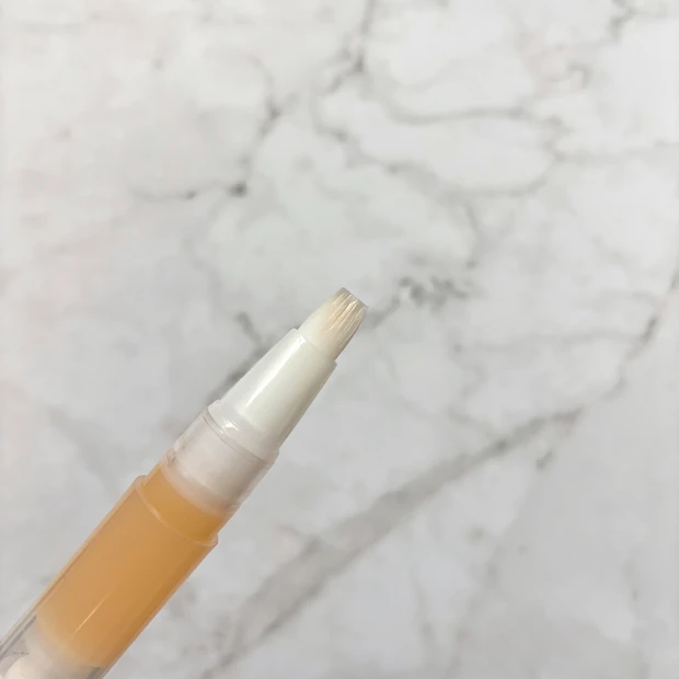 無印良品週間に買うべき「ネイルケアオイル」の筆部分のアップ