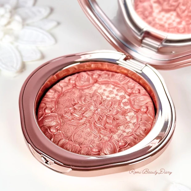 花西子 フローラシス双連彫刻ハイライト 02 ローズアンバー 