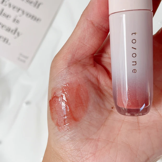 トーン 秋新作コスメ ペタルブルーミンググロス 08 Marron Glaze イエベ