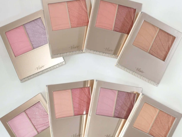 ヴィセの新作チークを全色スウォッチ！ 色づき仕込みベース×血色パールカラーのレイヤーチーク