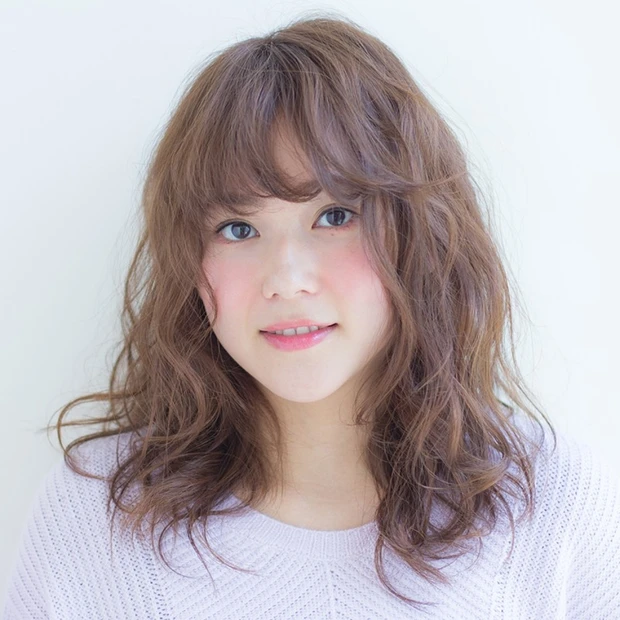 前髪ワンカールが「甘顔」を引き出す♡ ゆるふわドーリーな愛されパーマスタ…