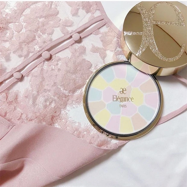 【エレガンス ラ プードル オートニュアンス】プードル愛用者も初めての人も購入必至!30周年限定のスワロフスキーロゴコンパクトが美しすぎる♡エレガンス信者が語る名品パウダーの魅力。_5_2