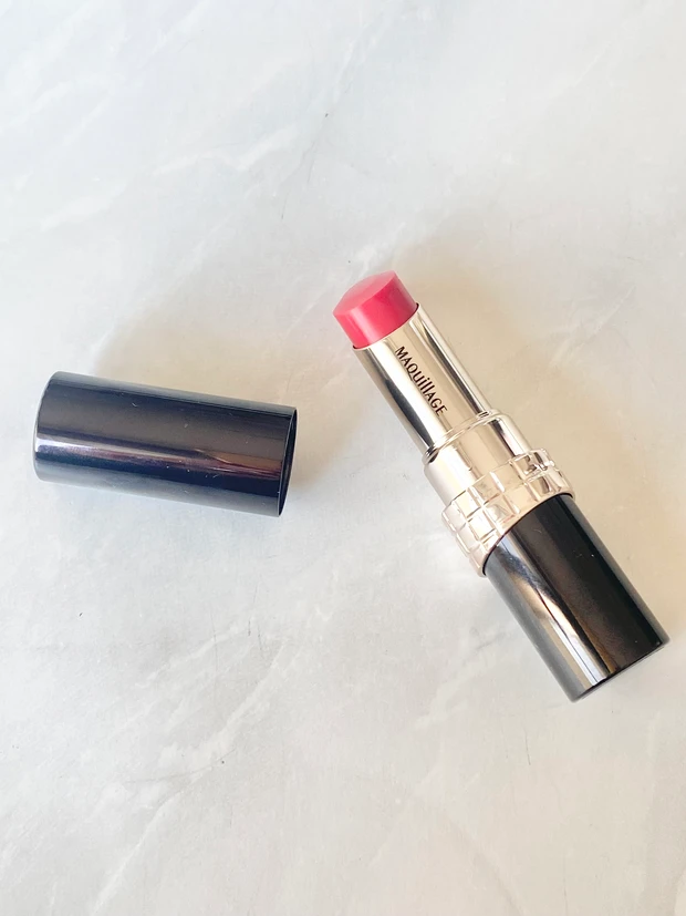 マキアージュ　リップ　赤リップ　口紅