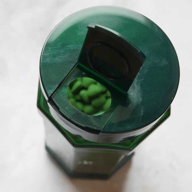 【松本まりかさん愛用】まるで飲む美容液なモロヘイヤサプリ！話題だけど実際どうなの？何がすごい？_2