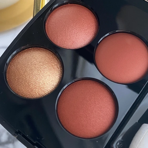 【CHANEL】春の抜け感メイクにおすすめの1品”レ キャトル オンブル 368”_3