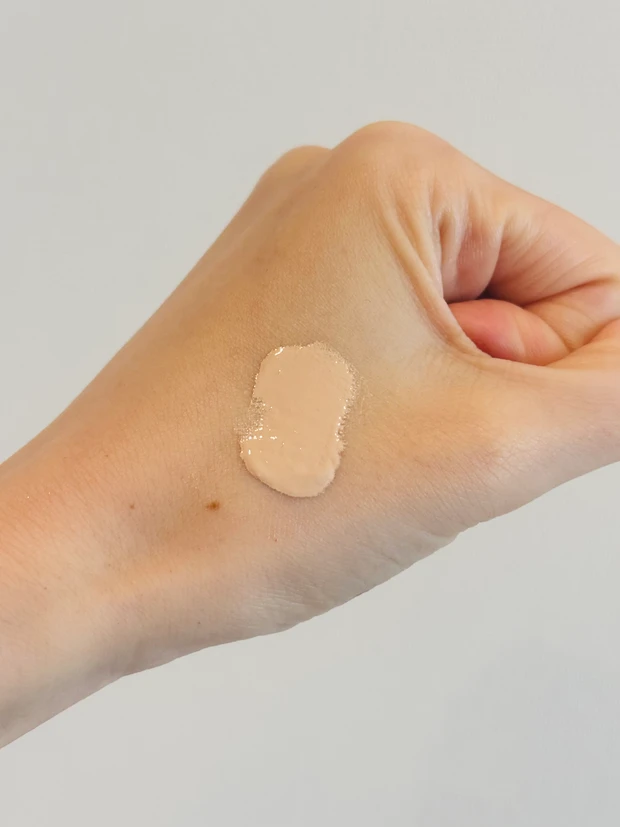 SHISEIDOのエッセンス スキングロウ ファンデーションのテクスチャー