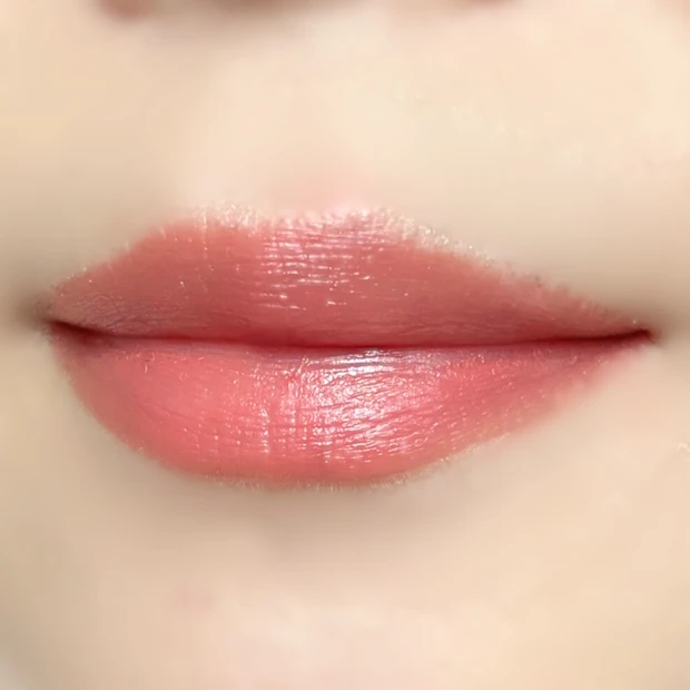 ルージュ デコルテ クリームグロウ 26G Blooming Kissの塗布写真