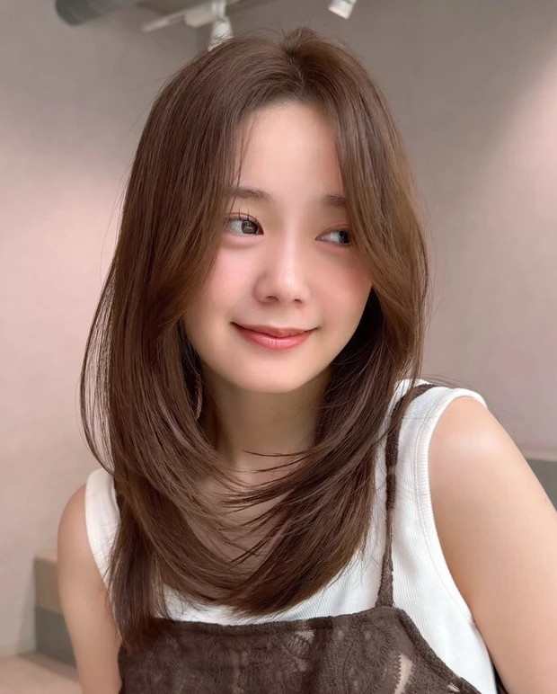 髪型　かきあげミディアム　ミディアムヘア　前髪なし　カットのポイント