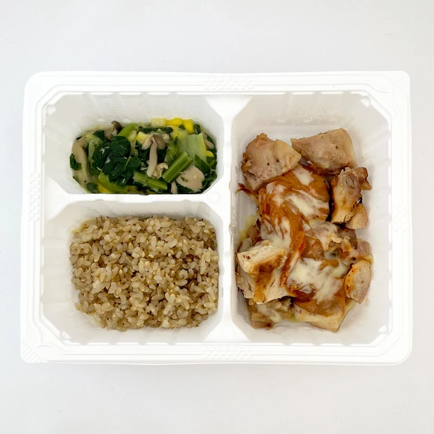 ダイエット弁当、ピリ辛鶏チーズキムチセット、試食、冷凍宅配弁当、マッスルデリ