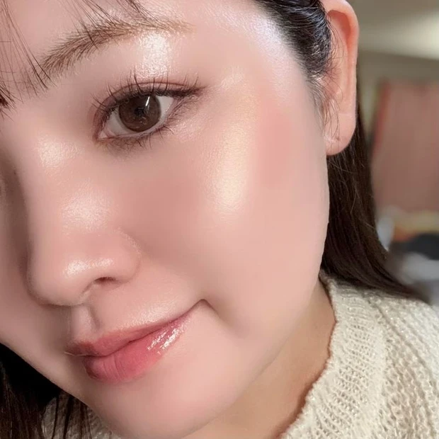 レイヤード フルリ チーク OR-4 デイジーオレンジのスウォッチ 口コミ