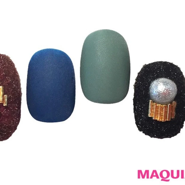 秋めく色と質感で、クラフト感あふれる「パールネイル」