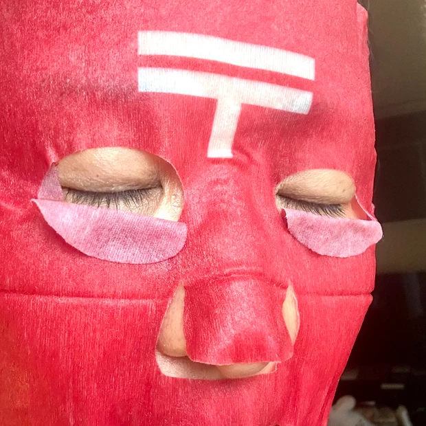 (先着）対象郵便局で荷物を出せばもらえる！！4/1の嘘じゃない、顔に「貼る」ゆうぱっく！_1