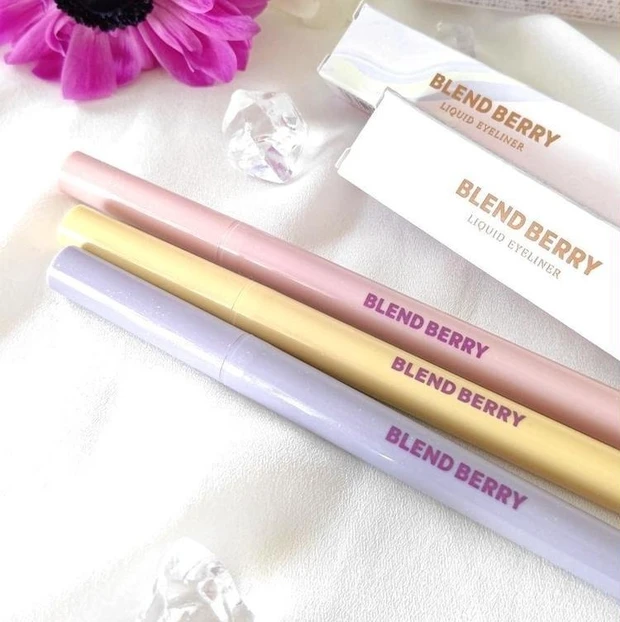 【5位】《BLENDBERRY》おしゃれな抜け感を演出するキラキラアイライナー3色レビュー
