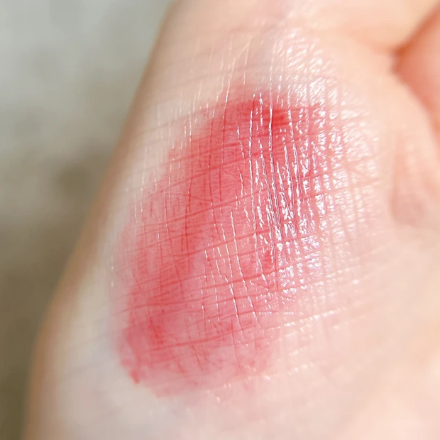 YSL ラブシャイン キャンディ グロウバーム 5B スウォッチ