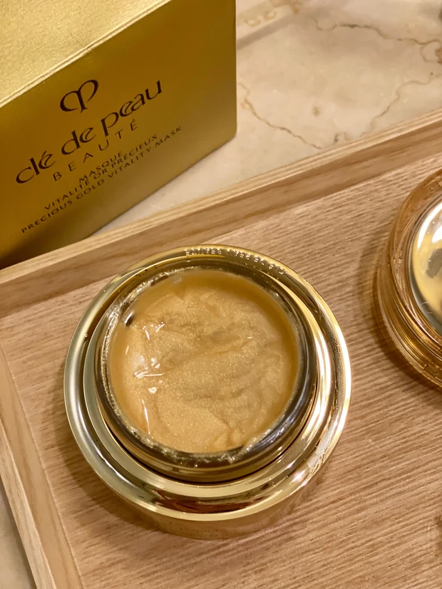 【ご褒美コスメ】クレ・ド・ポー ボーテ
金のマスクでおうち美容を格上げ!_4