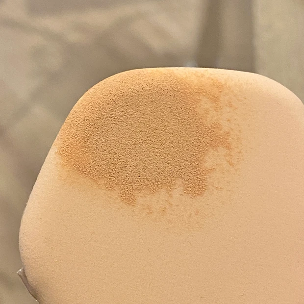 つるんとシルキー肌に｜ByUR セラムフィット シルキー ヌード クッション_5_2