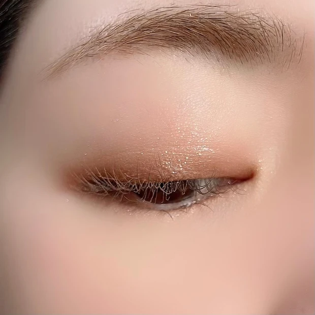 CEZANNE(セザンヌ)ベージュトーンアイシャドウ 02 ロージーベージュ アイメイク