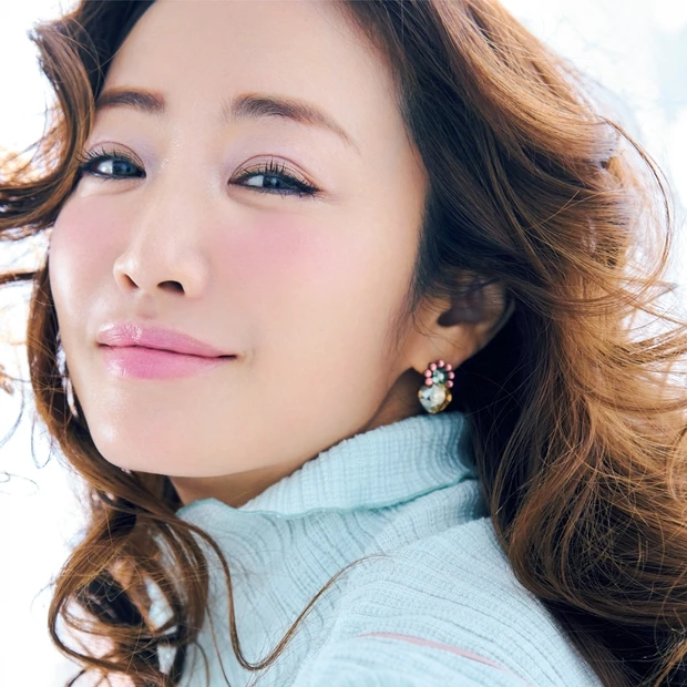 軽やか＆華やか！ 神崎 恵さんの春メイクは「大人ピンク」がテーマ