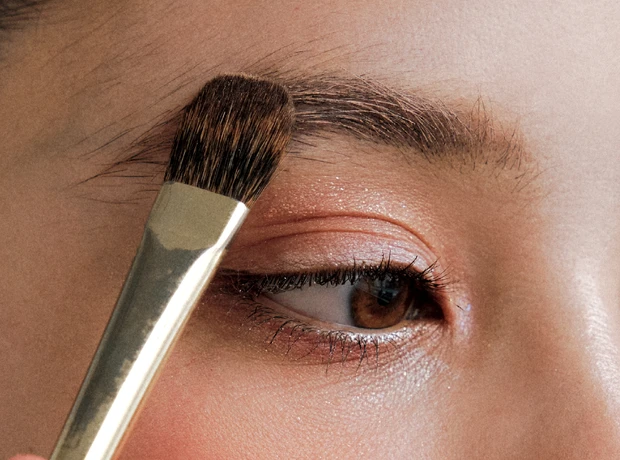 眉トレンド 「ミュート眉」の描き方3