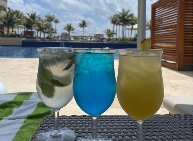 【スキンケアオタクのポーチの中身】３泊４日の海外旅行🌞何を持っていく？最小限にまとめながらもしっかりケアできる商品勢揃い✨_16_3